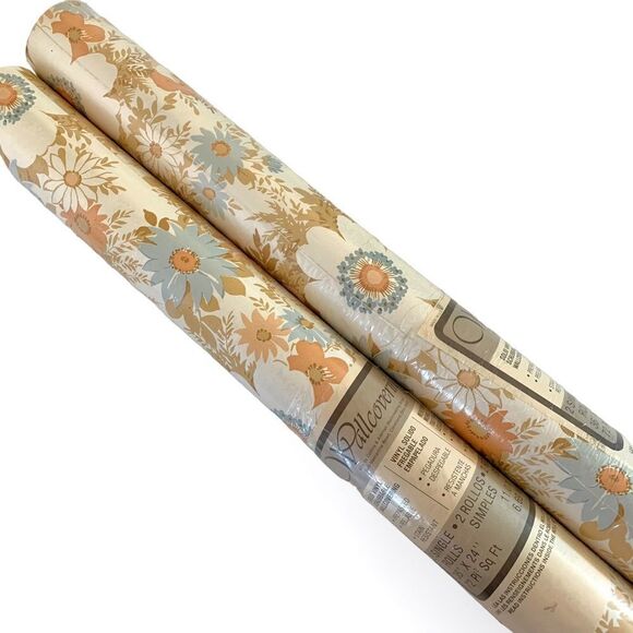Vintage 1970’s Floral Wallpaper - Picture 1 of 9
